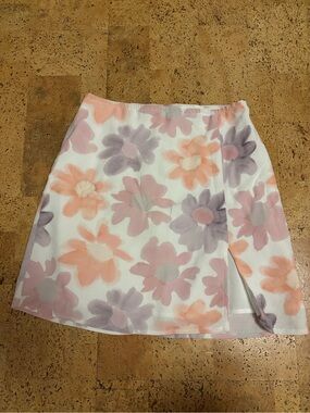 Aritzia Sunday Best White Mini Skirt Size: 00